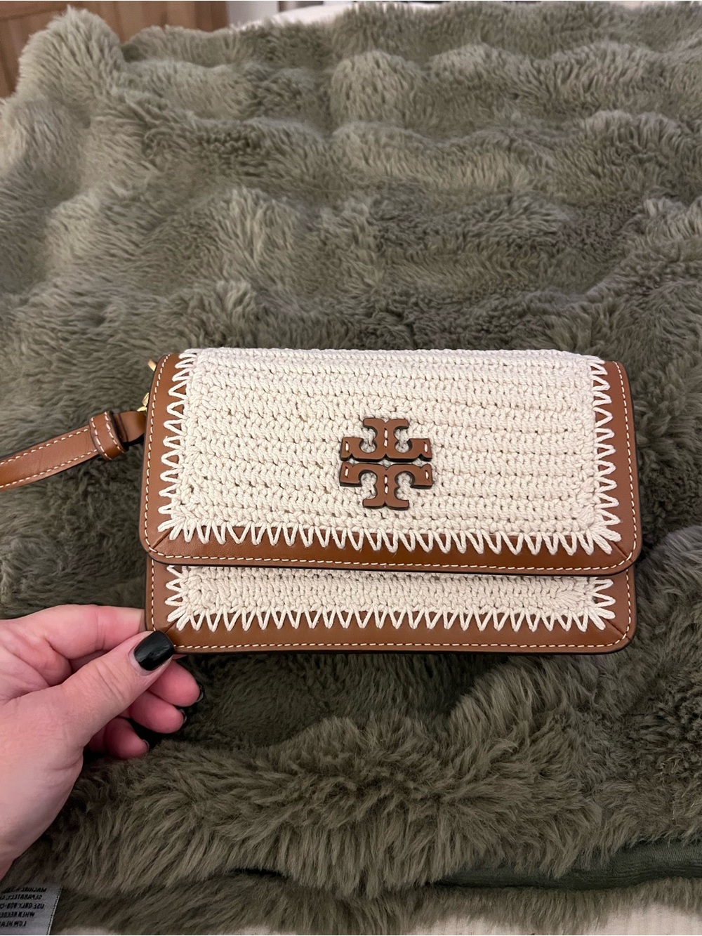 NWT Tory Burch Cream Britten Crochet Crossbody with Tan Leather Trim - Picture 15 of 16